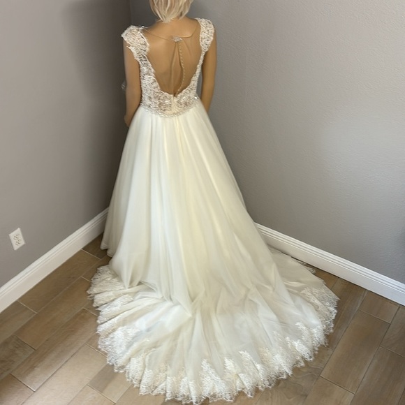 Ella Rosa Private Label By G Wedding Dress size 10 Tulle and Beading open back - Picture 9 of 14